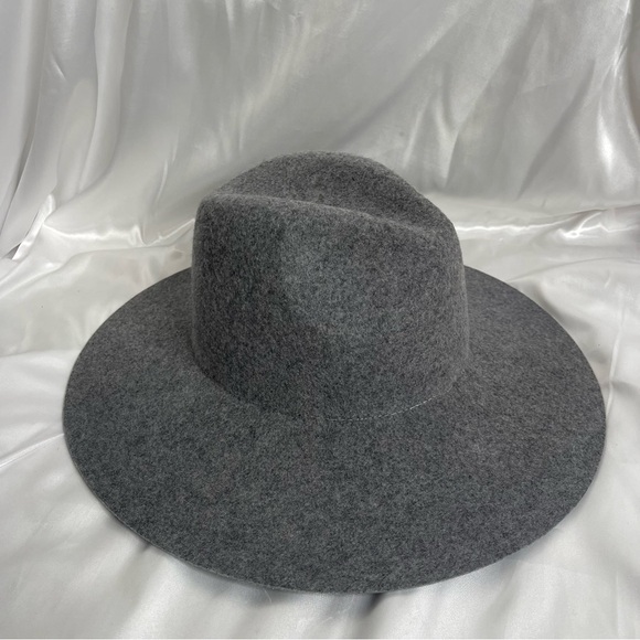 NWOT Women’s Gigi PIP Scottie Hat in Grey 100% Wool Size 55/XS - Picture 7 of 13